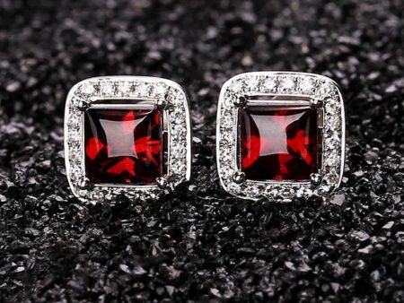 5x5mm Garnet & Diamond Earrings 18-Carat Platinum 2.2g Supply